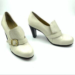 Bcbgmaxazira Womens heels size 8 38.5 cream leather pilgrim vintage buckle 90s
